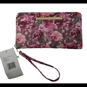 🆕 Betsey Johnson Floral Mauve Multi Zip Around Wallet (Wristlet/Clutch) 🌸🌸